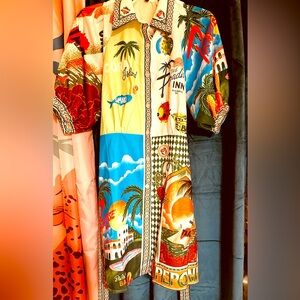 Beautiful tunic dress with vivid colors. Fits B: 34-36